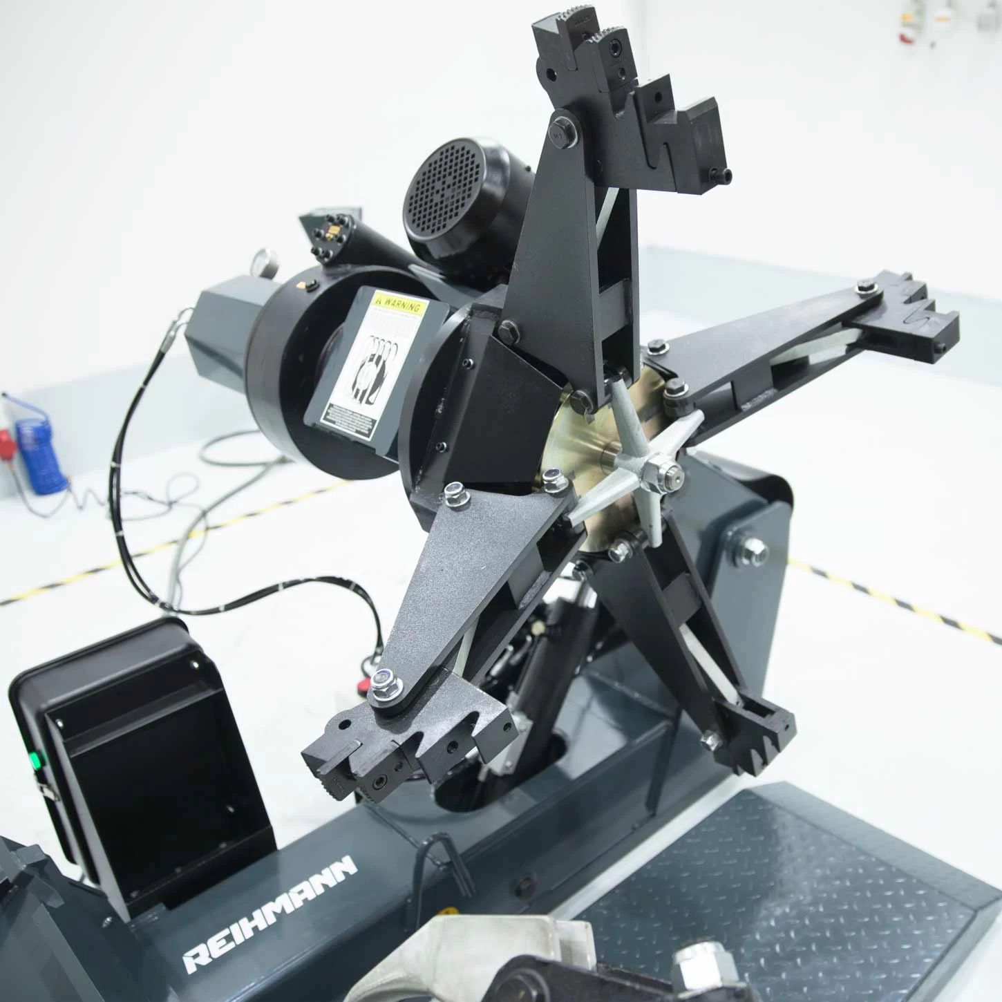Masina dejantat Roti Camioane, Utilaje Agricole RHM-1456 Basic